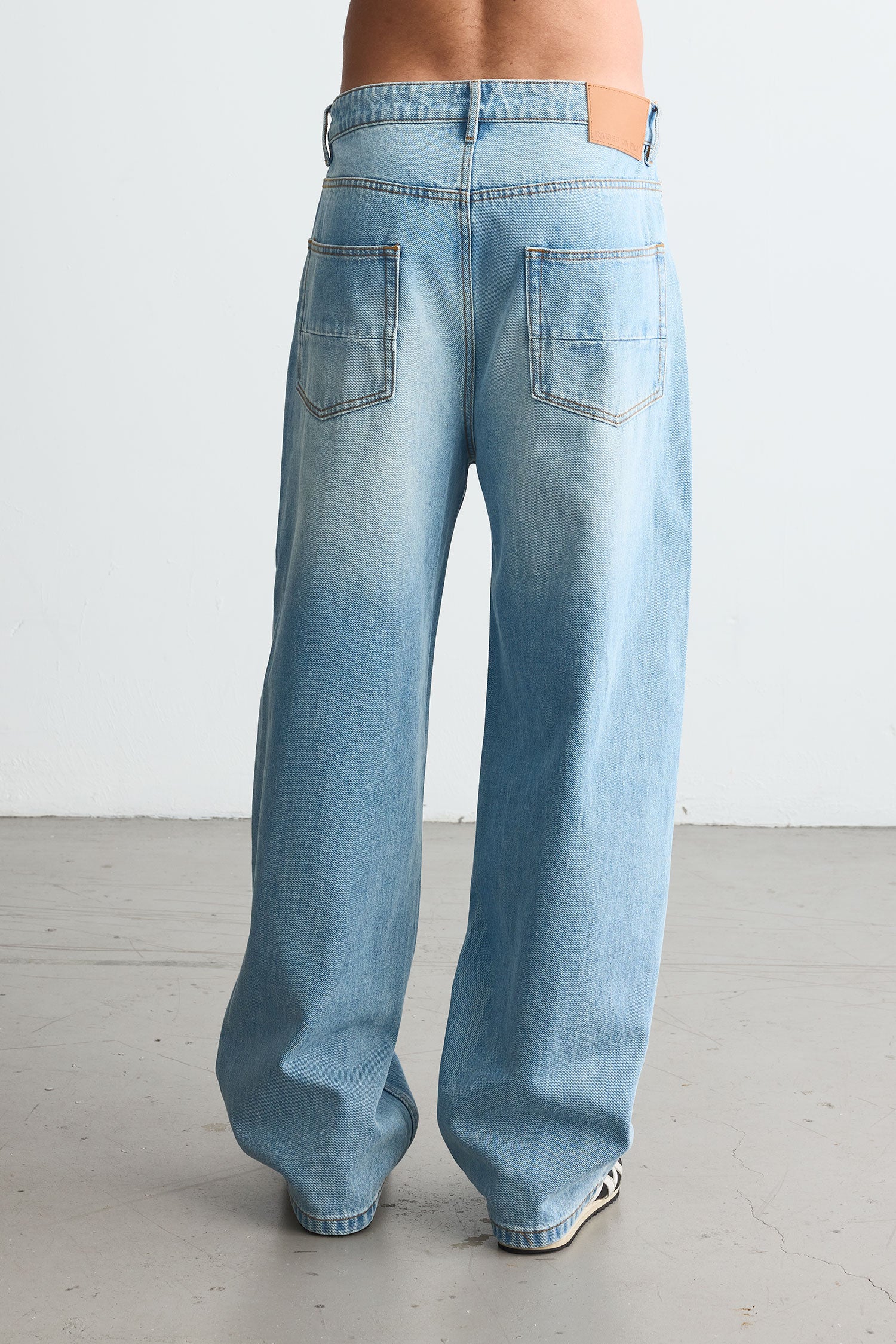 Straight Denim Light Blue Wash