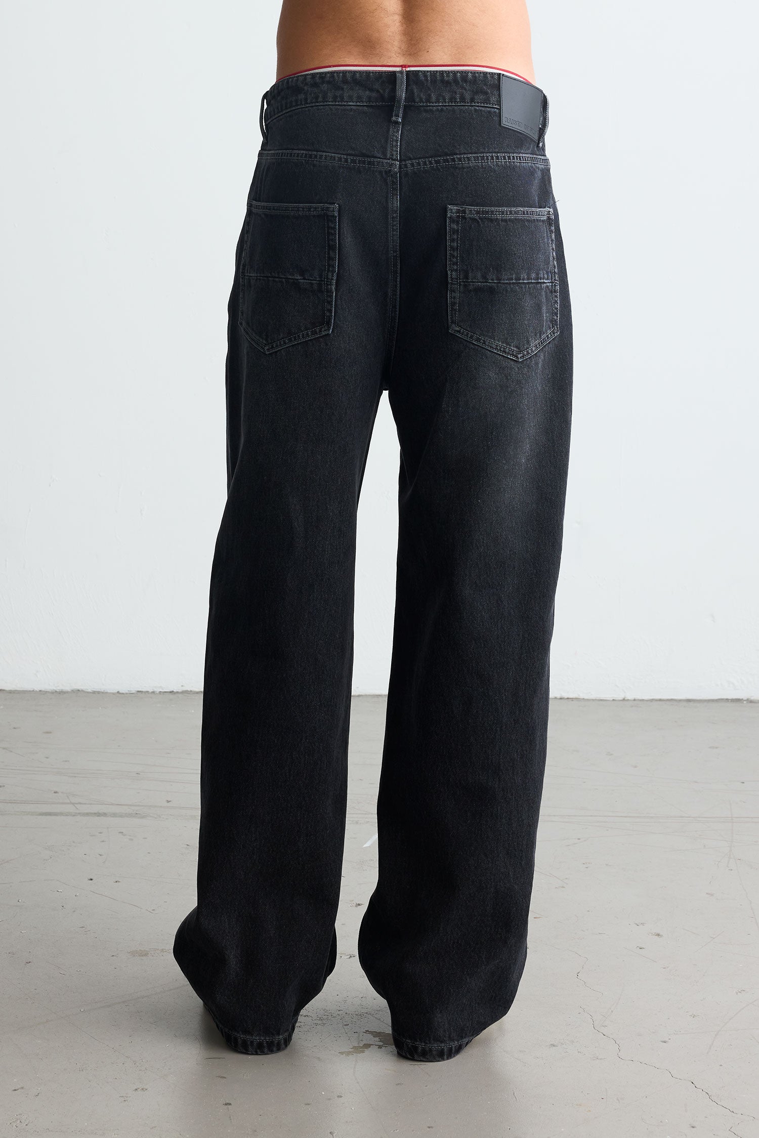 Straight Denim - Black Wash
