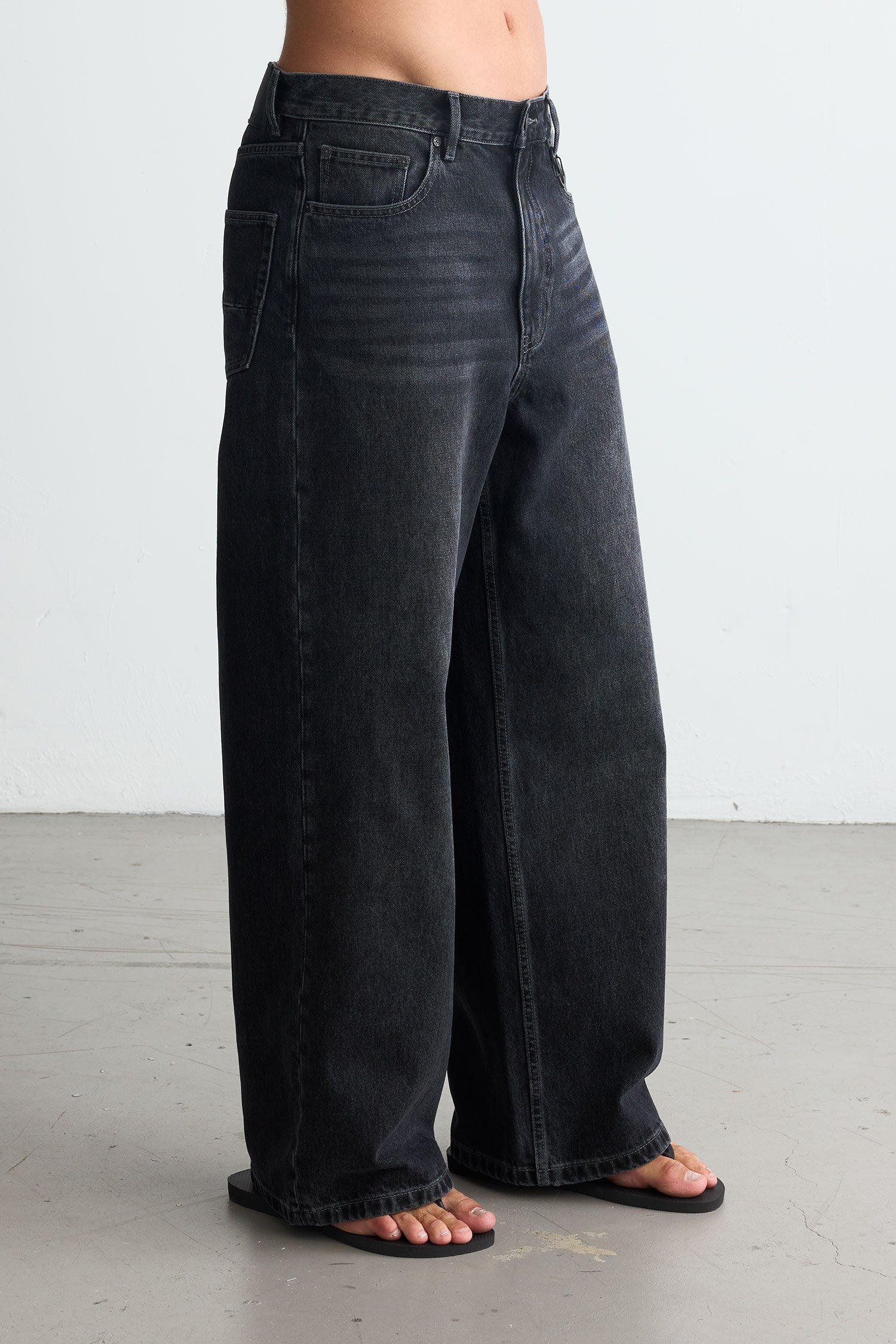 Wide Denim - Black Wash