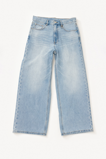 Wide Denim - Light Blue Wash, flatlay front view
