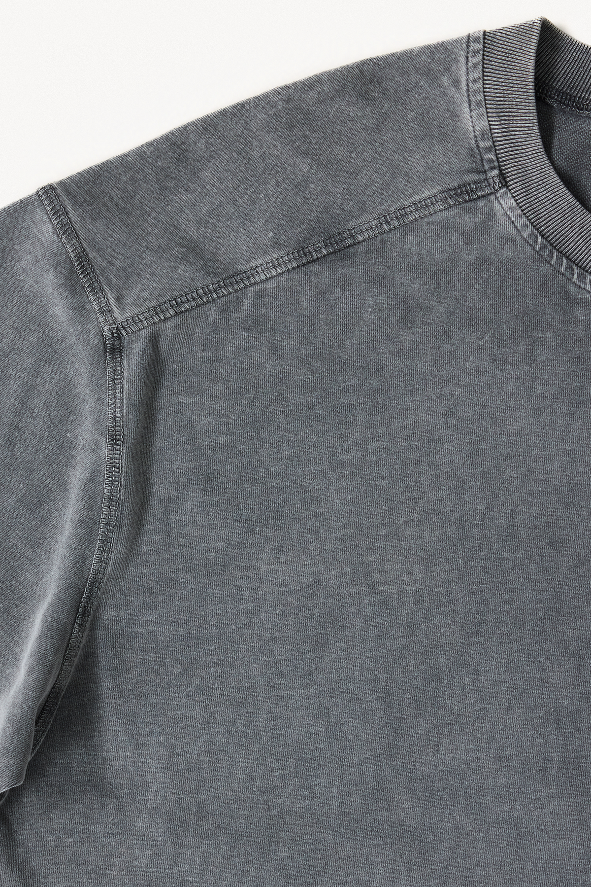 Reversible Tee - Black, shoulder seam detail