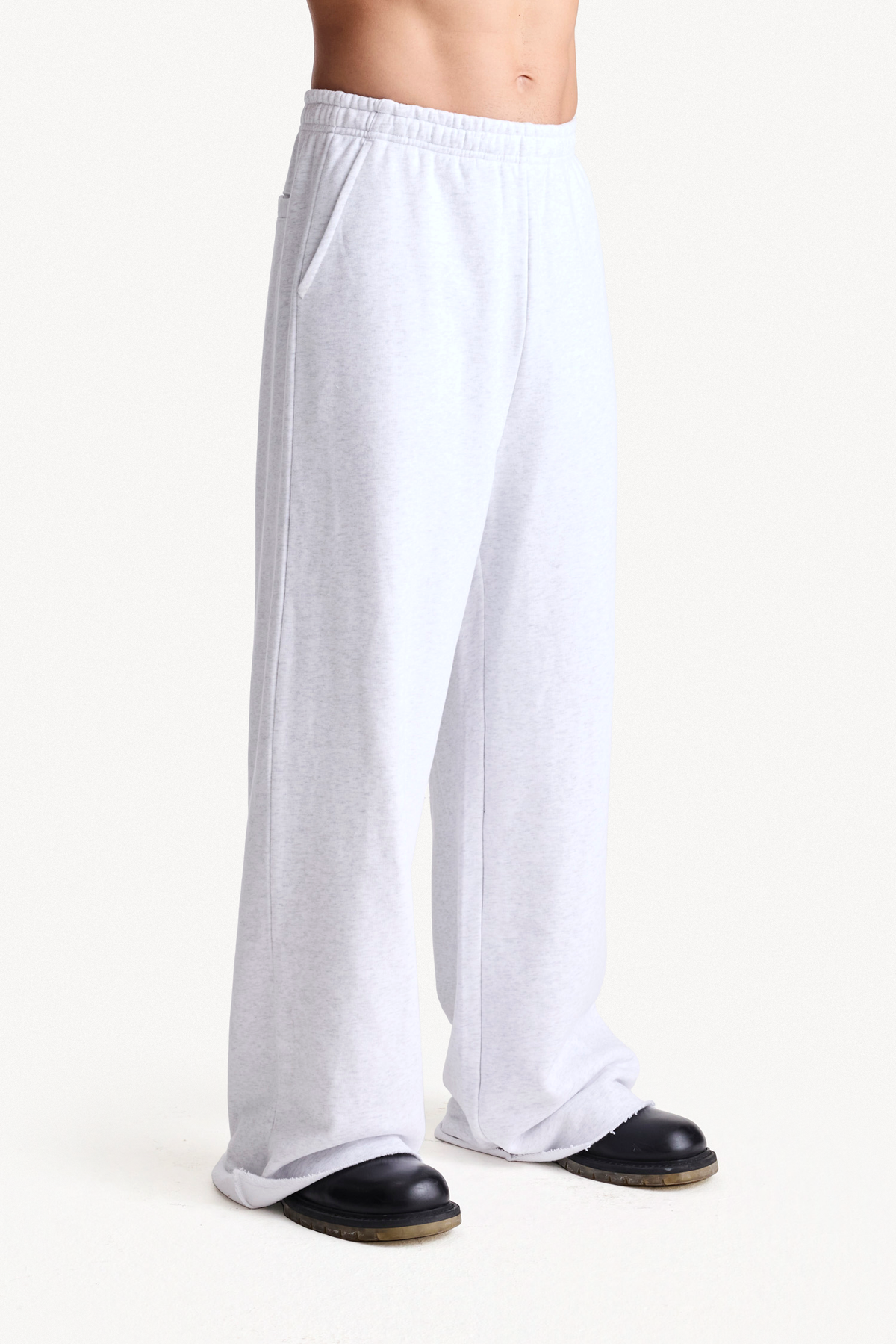 Lounge Pant - Grey, on-body side view